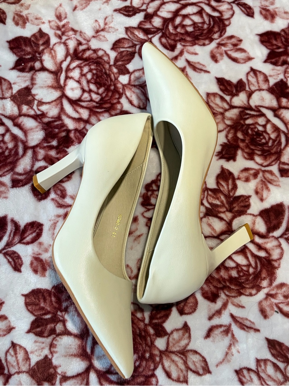 Women's Ivory Pointed-Toe Pumps by